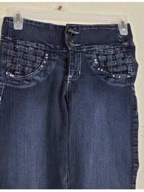 Valery cropped Jean's size 3
